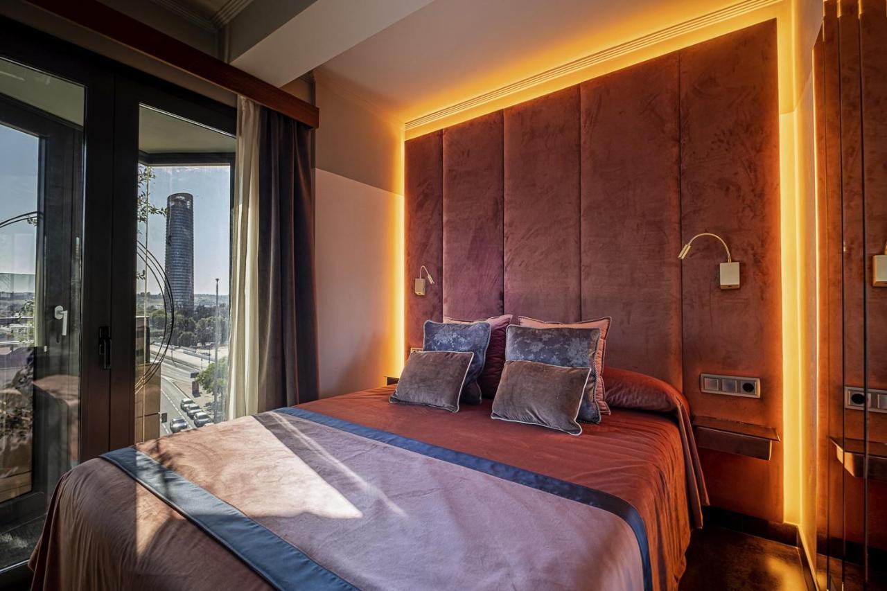 On Suites Sevilla Apartments Designed For Adults מראה חיצוני תמונה